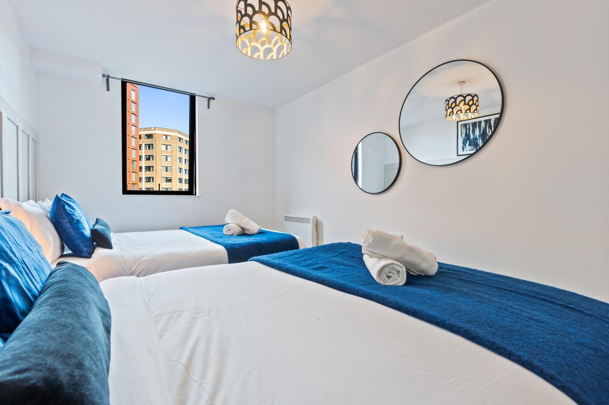 Luxury 2 Bed, Free Wi-fi And Paid Parking *